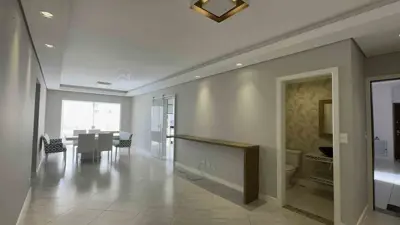 Apartamento - Amplo com 3 quartos (sendo 1 suite(s)) a 600,00 metros praia.