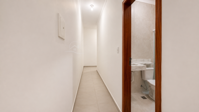 Casa - Térrea com piscina com 3 quartos (sendo 1 suite(s)) a 1500,00 metros praia.