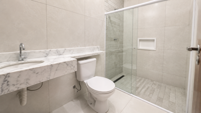Casa - Térrea com piscina com 3 quartos (sendo 1 suite(s)) a 1500,00 metros praia.