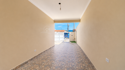Casa - Térrea com 2 quartos  a 3000,00 metros praia.