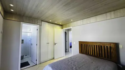 Casa - Sobrado com 4 quartos (sendo 2 suite(s)) a 0,00 metros praia.