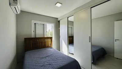 Casa - Sobrado com 4 quartos (sendo 2 suite(s)) a 0,00 metros praia.