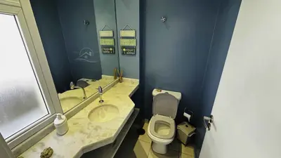 Casa - Sobrado com 4 quartos (sendo 2 suite(s)) a 0,00 metros praia.