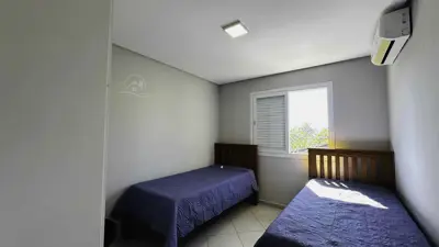 Casa - Sobrado com 4 quartos (sendo 2 suite(s)) a 0,00 metros praia.