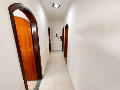 Casa - Térrea com 3 quartos (sendo 1 suite(s)) a 616,00 metros praia.