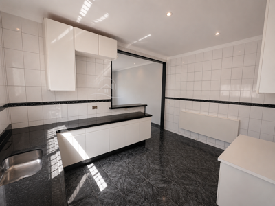 Casa - Térrea com 2 quartos (sendo 1 suite(s)) a 800,00 metros praia.