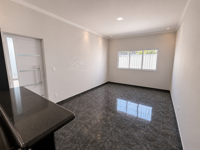 Casa - Térrea com 2 quartos (sendo 1 suite(s)) a 800,00 metros praia.