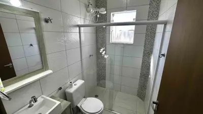 Casa - Sobrado com 3 quartos (sendo 2 suite(s)) a 800,00 metros praia.