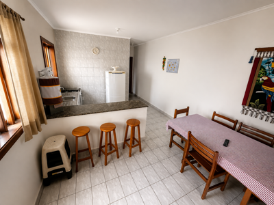 Casa - Térrea com 3 quartos (sendo 1 suite(s)) a 20,00 metros praia.
