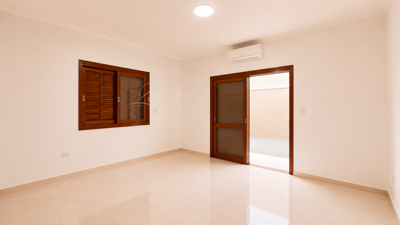 Casa - com Mezanino com 3 quartos (sendo 1 suite(s)) a 500,00 metros praia.