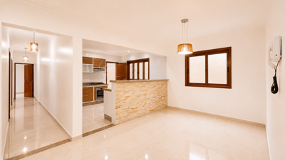 Casa - com Mezanino com 3 quartos (sendo 1 suite(s)) a 500,00 metros praia.