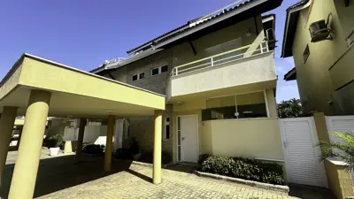 Casa - Sobrado com 4 quartos (sendo 2 suite(s)) a 30,00 metros praia.