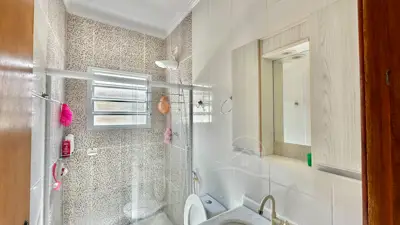 Casa - Térrea com 3 quartos (sendo 1 suite(s)) a 1200,00 metros praia.