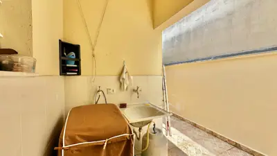 Casa - Térrea com 3 quartos (sendo 1 suite(s)) a 1200,00 metros praia.