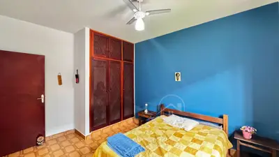 Casa - Térrea com 4 quartos (sendo 1 suite(s)) a 150,00 metros praia.