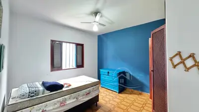 Casa - Térrea com 4 quartos (sendo 1 suite(s)) a 150,00 metros praia.