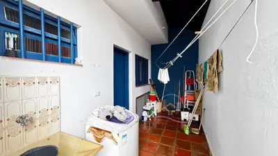 Casa - Térrea com 4 quartos (sendo 1 suite(s)) a 150,00 metros praia.