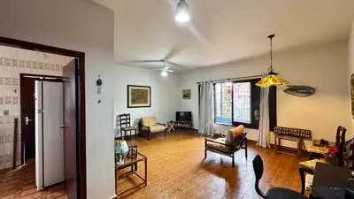 Casa - Térrea com 4 quartos (sendo 1 suite(s)) a 150,00 metros praia.
