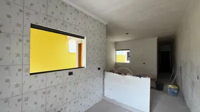 Casa - Térrea com 2 quartos (sendo 0 suite(s)) a 4,00 metros praia.