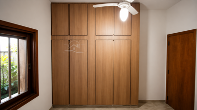 Casa - Térrea com Edícula com 3 quartos (sendo 1 suite(s)) a 73,00 metros praia.