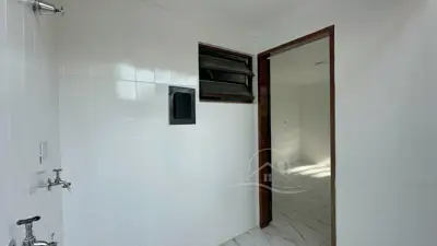 Casa - Térrea com 3 quartos (sendo 1 suite(s)) a 900,00 metros praia.