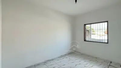 Casa - Térrea com 3 quartos (sendo 1 suite(s)) a 900,00 metros praia.