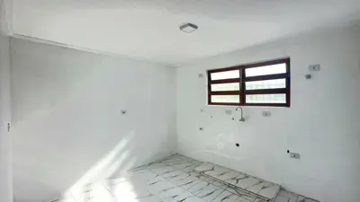Casa - Térrea com 3 quartos (sendo 1 suite(s)) a 900,00 metros praia.