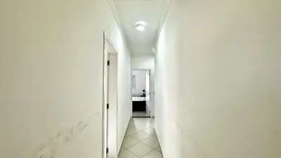Casa - Térrea com piscina com 3 quartos (sendo 1 suite(s)) a 250,00 metros praia.
