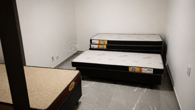 Casa - Sobrado Novo com 4 quartos (sendo 1 suite(s)) a 1200,00 metros praia.