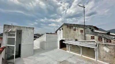 Casa - Sobrado com 3 quartos (sendo 1 suite(s)) a 1400,00 metros praia.