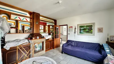 Casa - Sobrado com 3 quartos (sendo 1 suite(s)) a 1400,00 metros praia.