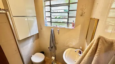 Casa - Sobrado com 3 quartos (sendo 1 suite(s)) a 1400,00 metros praia.