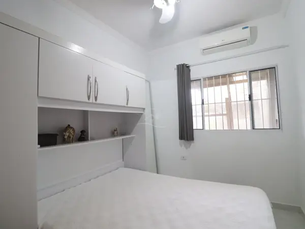 Casa - Térrea com 4 quartos  a 1500,00 metros praia.