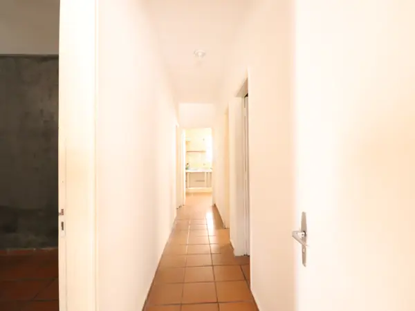 Casa - Térrea com 3 quartos (sendo 1 suite(s)) a 700,00 metros praia.