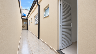 Casa - Térrea com 3 quartos (sendo 2 suite(s)) a 0,00 metros praia.