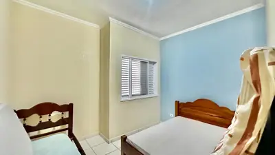 Casa - Sobrado com 3 quartos (sendo 1 suite(s)) a 1500,00 metros praia.