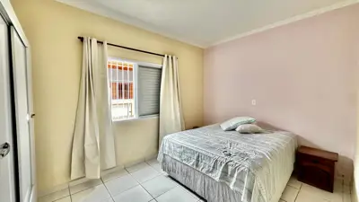 Casa - Sobrado com 3 quartos (sendo 1 suite(s)) a 1500,00 metros praia.