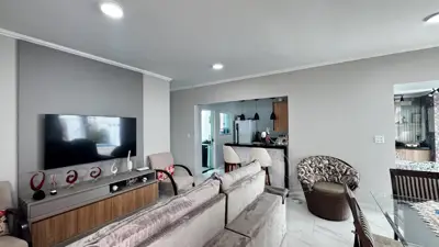 Casa - Esquina com 3 quartos (sendo 1 suite(s)) a 3200,00 metros praia.