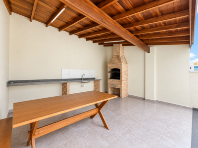 Apartamento - Amplo com 3 quartos (sendo 1 suite(s)) a 700,00 metros praia.
