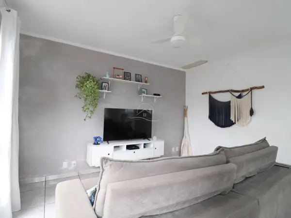Casa - Sobrado com 3 quartos (sendo 1 suite(s)) a 850,00 metros praia.