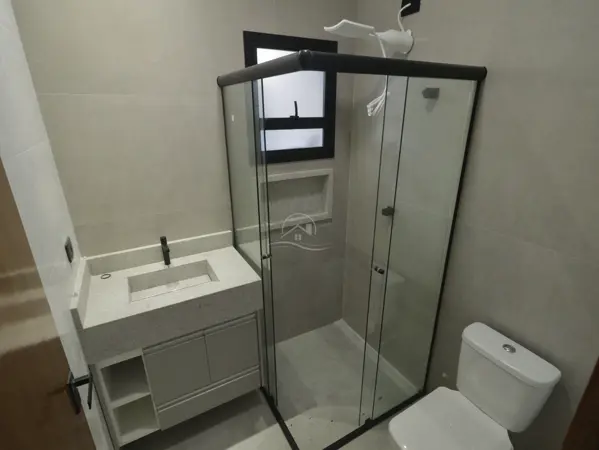 Casa - Térrea com 3 quartos (sendo 1 suite(s)) a 1500,00 metros praia.
