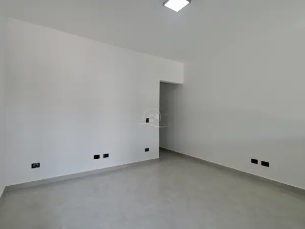 Casa - Térrea com 3 quartos (sendo 1 suite(s)) a 1500,00 metros praia.