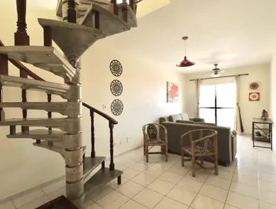Apartamento - Duplex com 3 quartos  a 500,00 metros praia.
