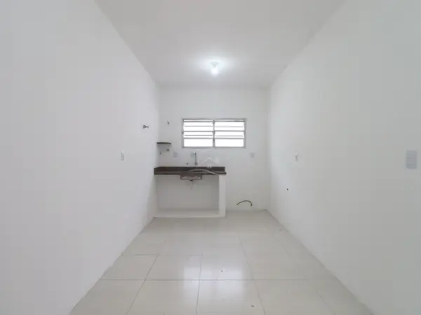 Casa - Térrea com Edícula com 2 quartos (sendo 0 suite(s)) a 600,00 metros praia.