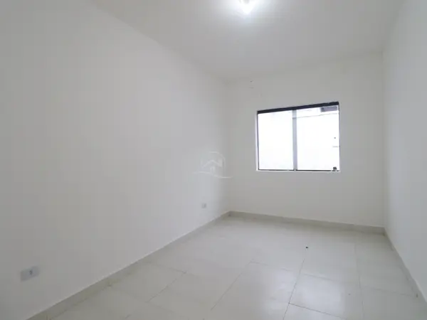 Casa - Térrea com Edícula com 2 quartos (sendo 0 suite(s)) a 600,00 metros praia.