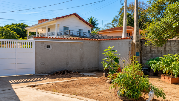 Casa - Térrea com 1 quartos (sendo 0 suite(s)) a 30000,00 metros praia.