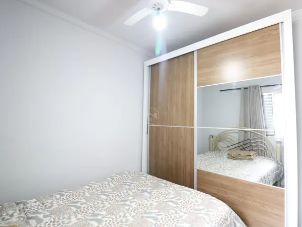 Casa - Esquina com 2 quartos (sendo 0 suite(s)) a 2500,00 metros praia.