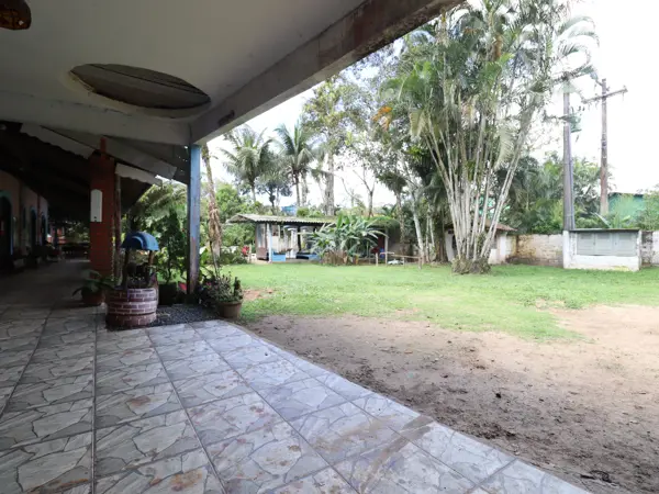 Hotel - Pousada com  quartos  a 800,00 metros praia.