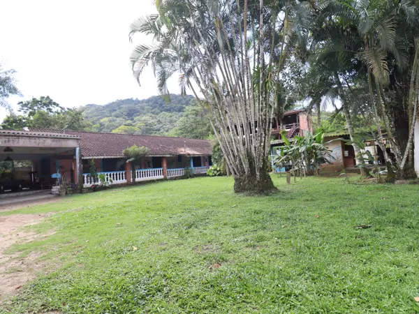 Hotel - Pousada com  quartos  a 800,00 metros praia.