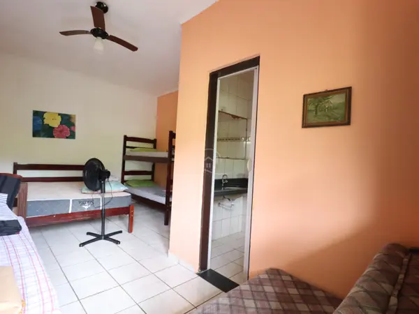 Hotel - Pousada com  quartos  a 800,00 metros praia.